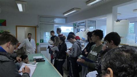 Les BTS APV En Visite Au Laboratoire Danalyses De Sol De La Chambre D