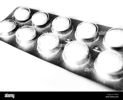 Generic White Pills In A Blister Pack Stock Photo Alamy