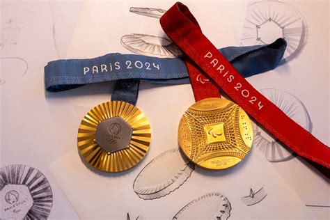 Las Medallas Olímpicas De París 2024 Incluirán Un Pedazo De La Torre Eiffel