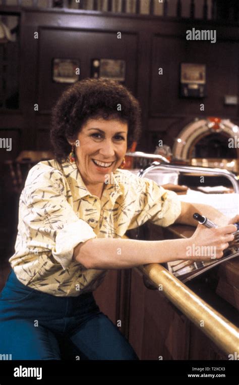 Rhea Perlman Cheers