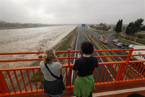 Alluvioni In Spagna Almeno 70 Morti Per La Peggior Goccia Fredda Del