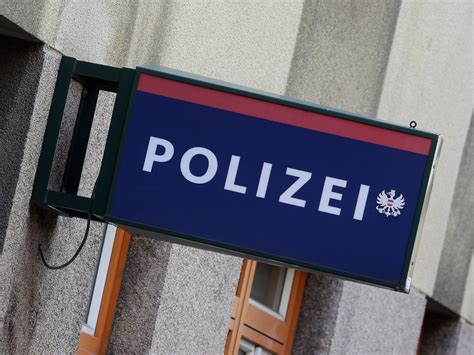 OÖ Mann brachte drei Granaten zur Polizei Österreich VIENNA AT