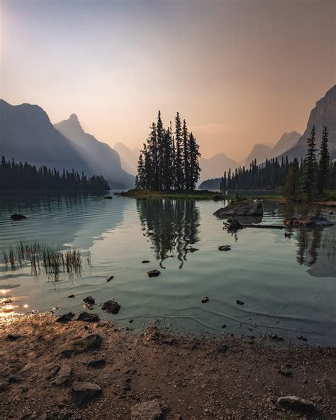 Spirit Island in Jasper National Park [OC] [3514x4393] : r/EarthPorn