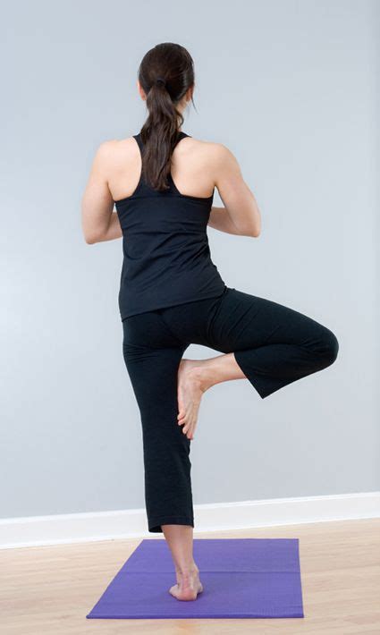 4 Beginning Yoga Poses For Those With Scoliosis Yoga For Scoliosis Yoga Poses Scoliosis