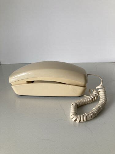 Vintage AT T Rotary Dial Trimline Desk Telephone Beige Cream Western