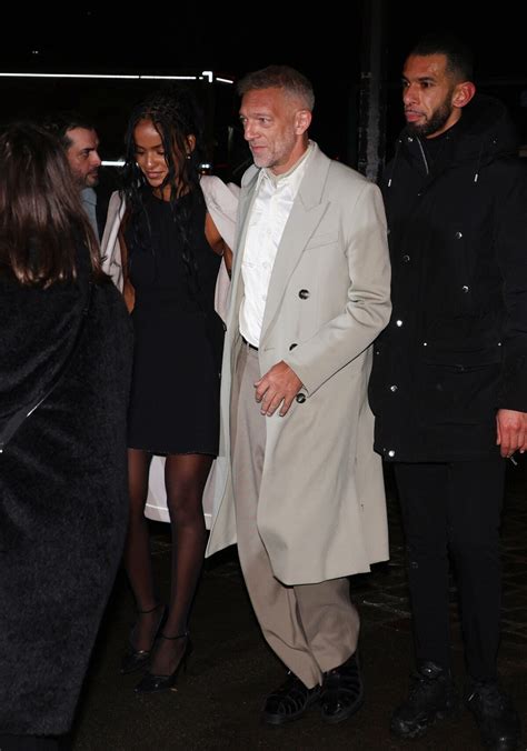 Photo Son couple avec le mannequin brésilien Narah Baptista est