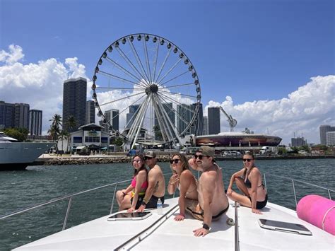 Miami Noleggio Yacht Di Lusso Privato Da Piedi Con Capitano