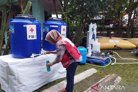 Layanan Air Siap Minum Gratis Dibuka Pmi Untuk Korban Gempa Cianjur