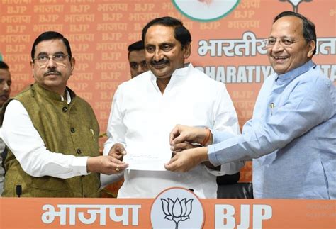 Former Andhra Pradesh Cm Kiran Kumar Reddy Joins Bjp Slams Congress