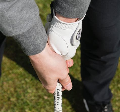 8 Ways To Get The Perfect Golf Grip - Golf Monthly