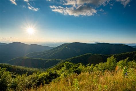 The Ultimate Guide to Exploring 9 Spectacular Waterfalls in Shenandoah National Park - Travelflax