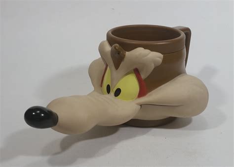 Warner Bros Looney Tunes Wile E Coyote Plastic Coffee Cup Mug