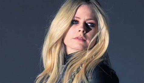 Dumb Blonde SameQuizy