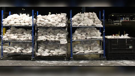 Customs And Border Patrol Officers Seize 186m In Meth At Texas Entry