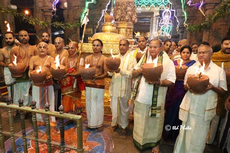 Tirumala Shrine Glitters In The Festival Of Lights Ttd News