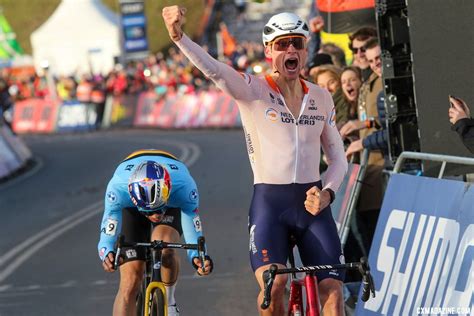 Wk Hoogerheide Mathieu Van Der Poel Klopt Wout Van Aert In Sprint En