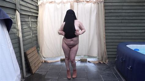 Nude In Niqab In Ankle Boots XHamster