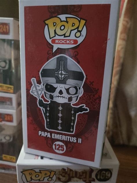 Funko Pop Vinyl Papa Emeritus Ii Hot Topic Exclusive