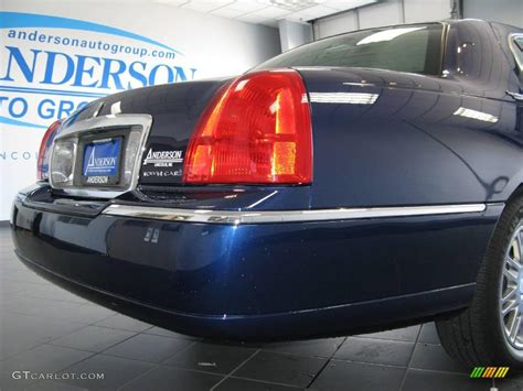 Dark Blue Metallic Lincoln Town Car Signature Limited