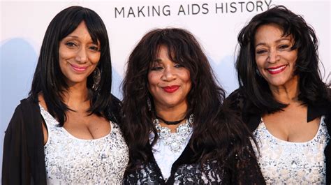 'We Are Family' - Joni Sledge of Sister Sledge dies at 60 | ITV News