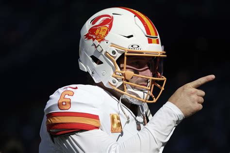 baker mayfield bucs jersey 7