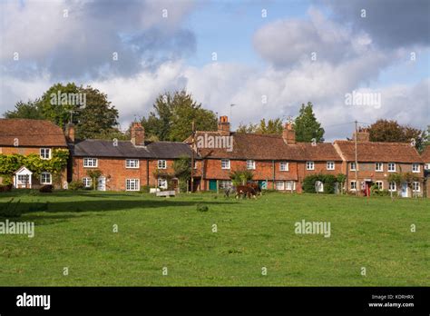 Greywell Village Hi Res Stock Photography And Images Alamy