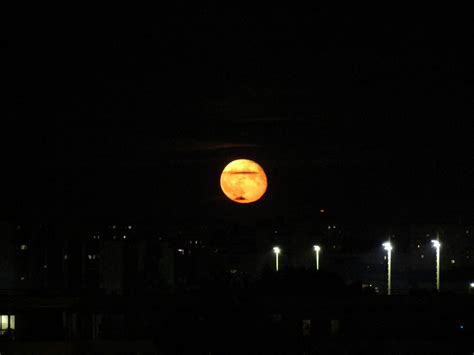 Lever De Lune Au Dessus Du Sud De Lyon Etienne Baudon