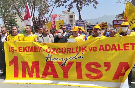 Emekçiler 1 Mayısta Omuz Omuza Körfez Gazetesi