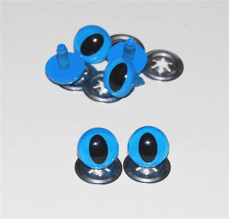 Pack of 3 Pairs - 9mm Blue Cat Crystal Eyes with Metal Backs - CelloExpress