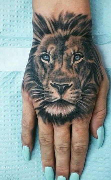 Imagen De Un Tatuaje De Le N Para Mujer Lion Hand Tattoo Lion Tattoo