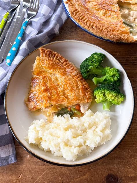 Easy Chicken Pie - My Fussy Eater | Easy Family Recipes