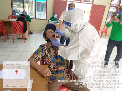 Sejumlah Kelurahan Di Jaksel Lakukan Tes Swab Pada Warga Situs Web