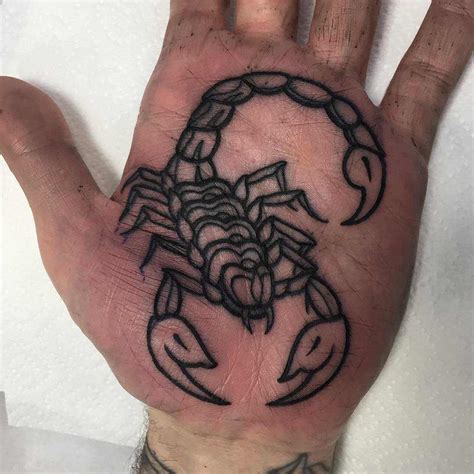 Sint Tico Foto Tatuaje De Escorpion En El Cuello Lleno