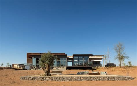 Two abandoned 1960s buildings in the middle of a desert become a chic ...