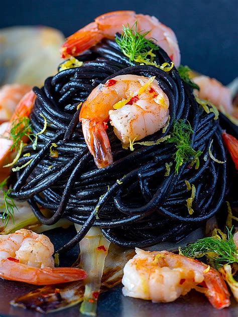 Squid ink pasta - servzik