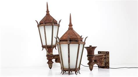 LARGE ANTIQUE CAST IRON WALL LANTERNS BY G.E.C. - Cooling & Cooling