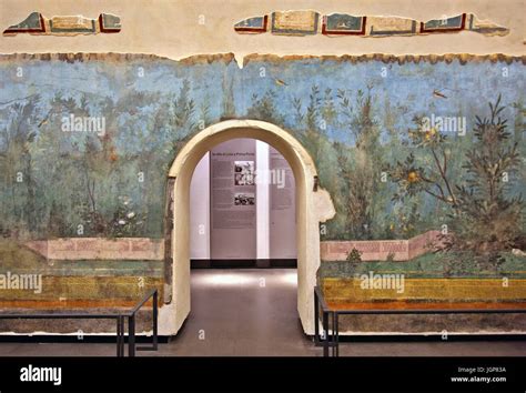 Paredes Con Frescos De La Villa De Livia En El Museo Nazionale Romano