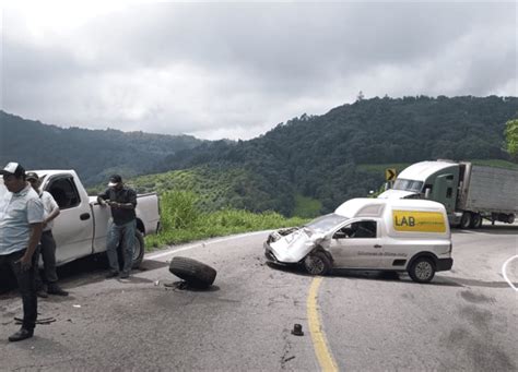 Se Registra Fuerte Choque En La Carretera Atzalan Tlapacoyan