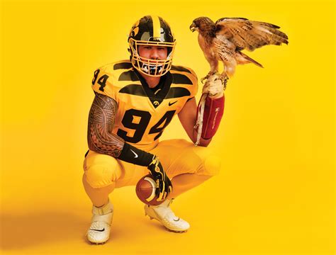 NFL Football: Iowa Hawkeye Football Players In The Nfl Hall Of Fame