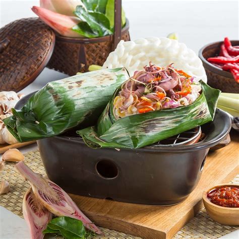 Nasi Bakar Cumi Asin Sambal Matah Munik Resto