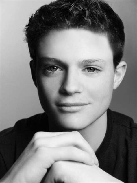 Sean Berdy (Actor) Wiki, Bio, Height, Weight, Affair, Net Worth, Dating ...