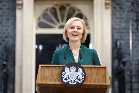 Liz Truss Lists What She Achieved As Pm In Unsurprisingly Short Speech