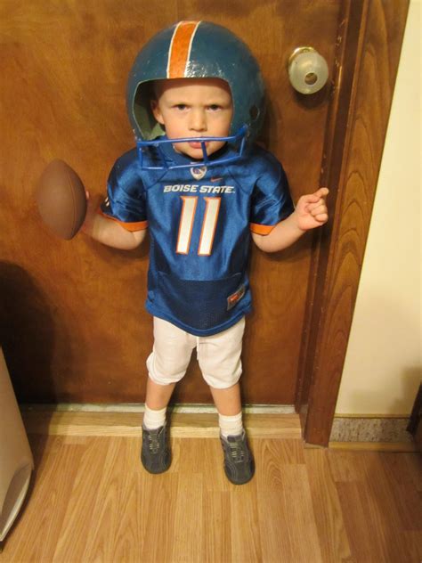 crafty couple: Make Your Own Child Size Football Helmet