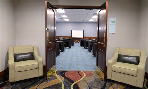 Holiday Inn Louisville East - Hurstbourne - Louisville, KY - Wedding Venue