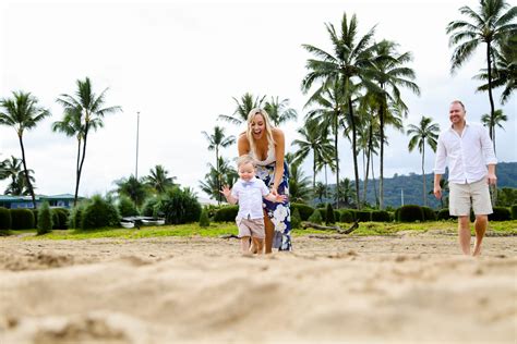 Hanalei Bay Beach, Kauai | Photographer | Flytographer