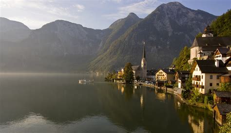 Hallstatt Replica In China River Lilly Apartment