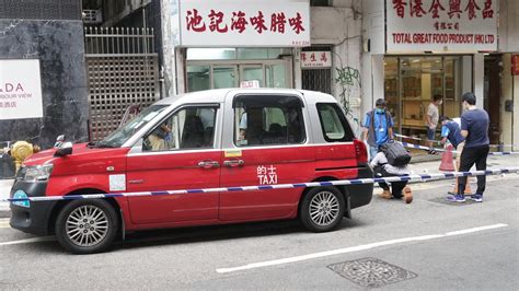 香港的士司机遭刺颈亡 涉案乘客落网 凤凰网视频 凤凰网