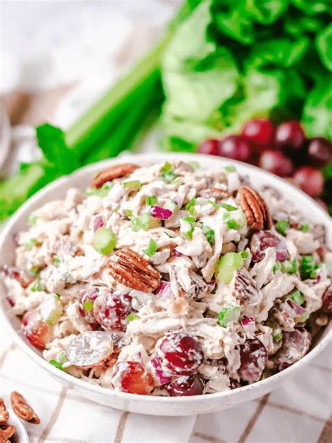 Delicious Chicken Salad with Grapes Recipe – Crayons & Cravings