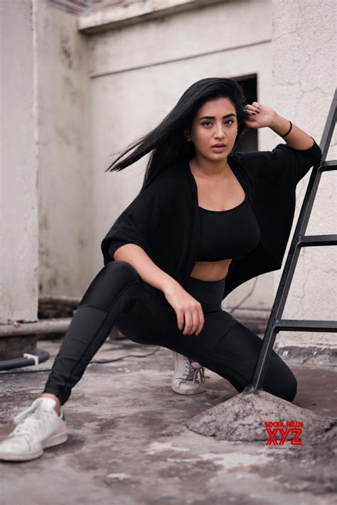 Actress Rashi Singh Latest Sexy And Hot Stills Social News XYZ
