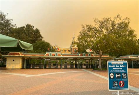 Pictures The Sky Above Disneyland Fills With Smoke From The